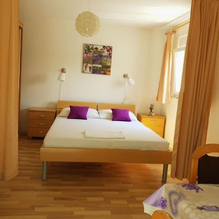 Apartments Andelic Sveti Filip i Jakov Extérieur photo
