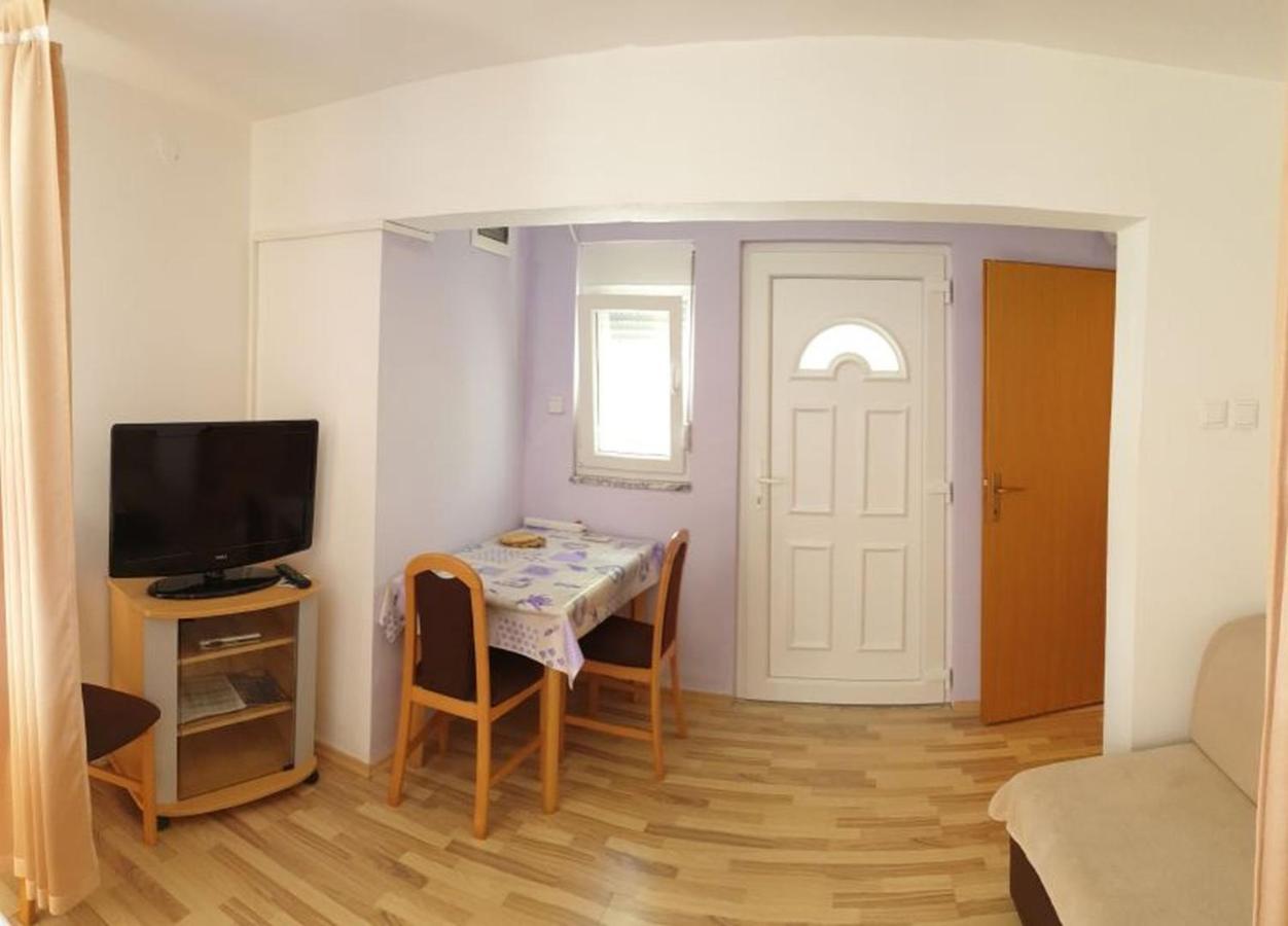 Apartments Andelic Sveti Filip i Jakov Extérieur photo