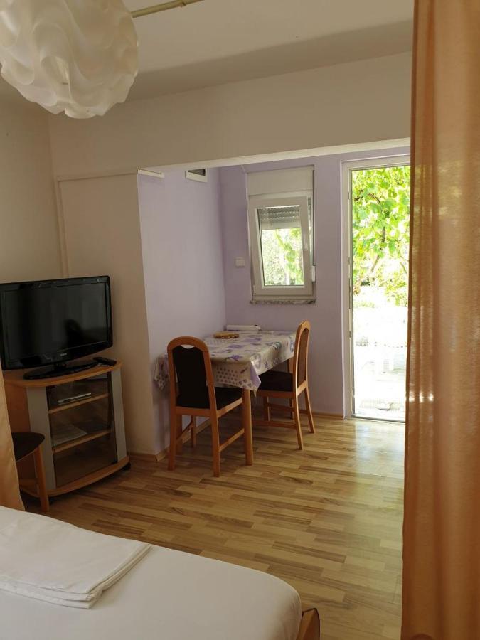 Apartments Andelic Sveti Filip i Jakov Extérieur photo