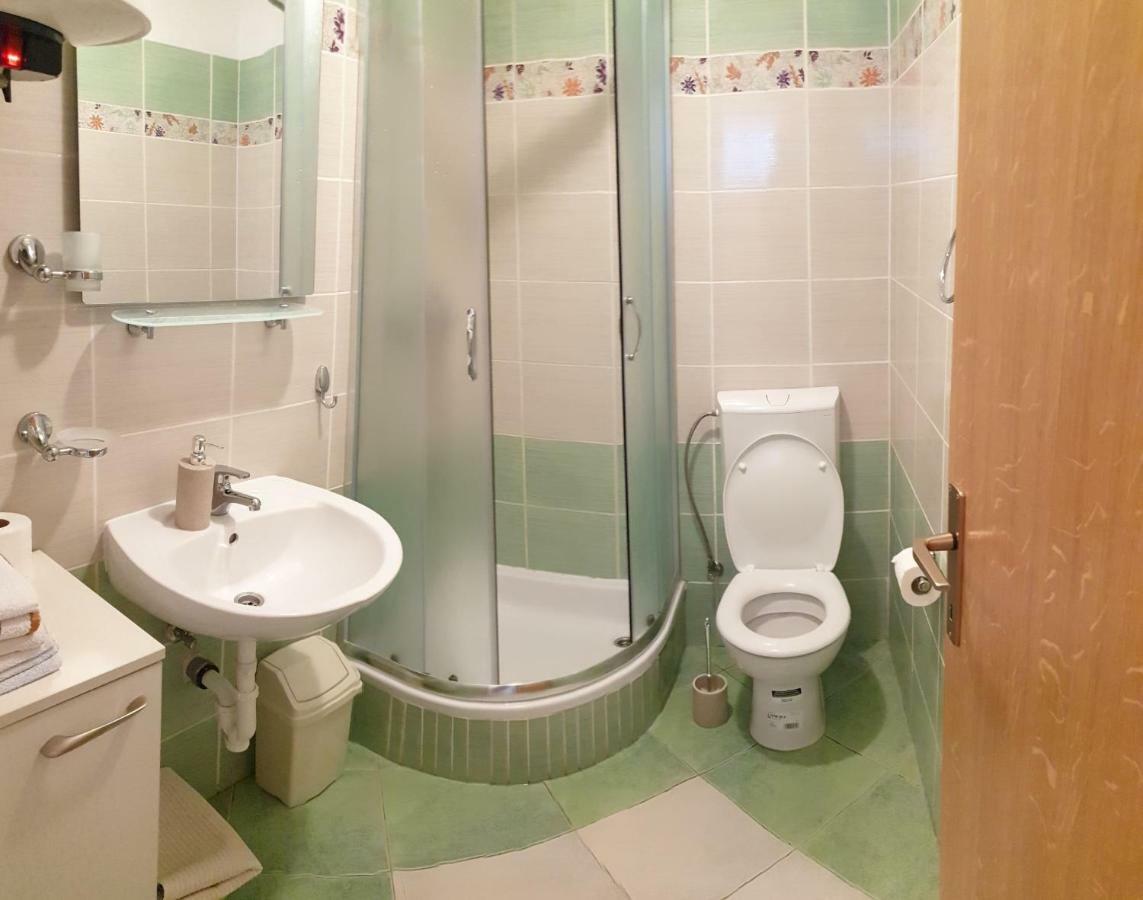 Apartments Andelic Sveti Filip i Jakov Extérieur photo