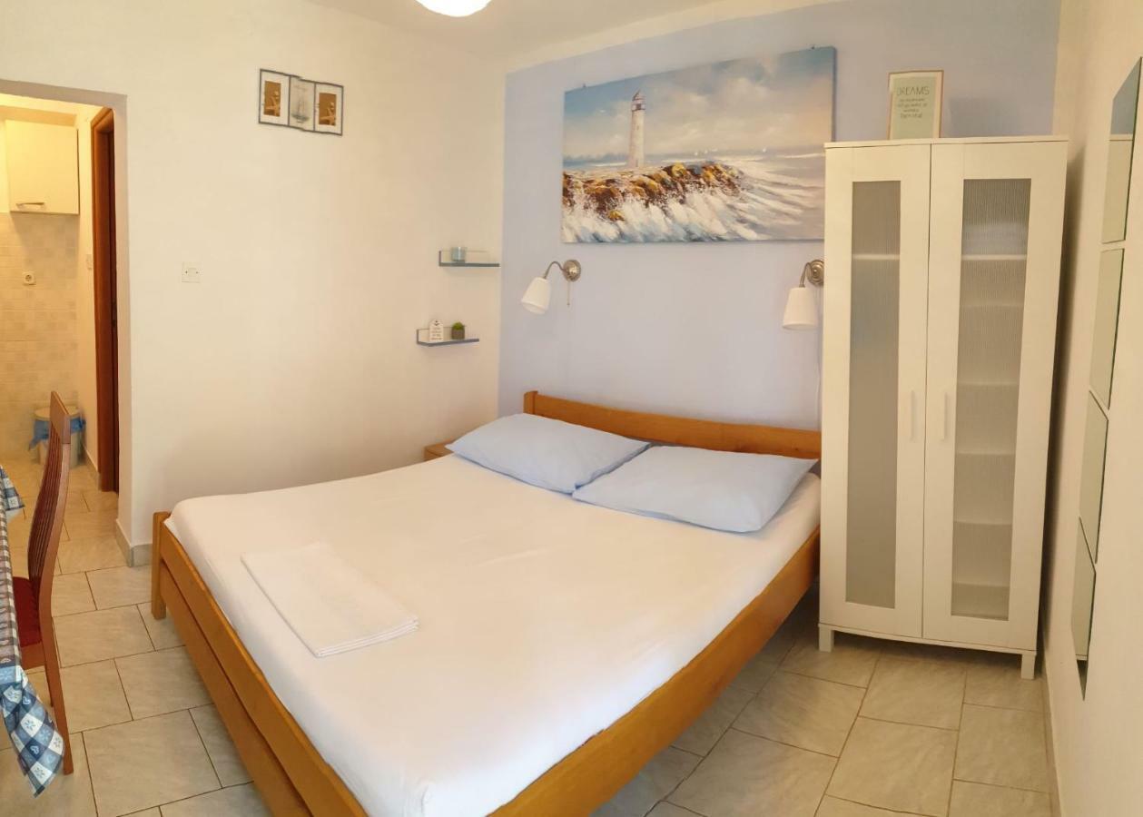 Apartments Andelic Sveti Filip i Jakov Extérieur photo
