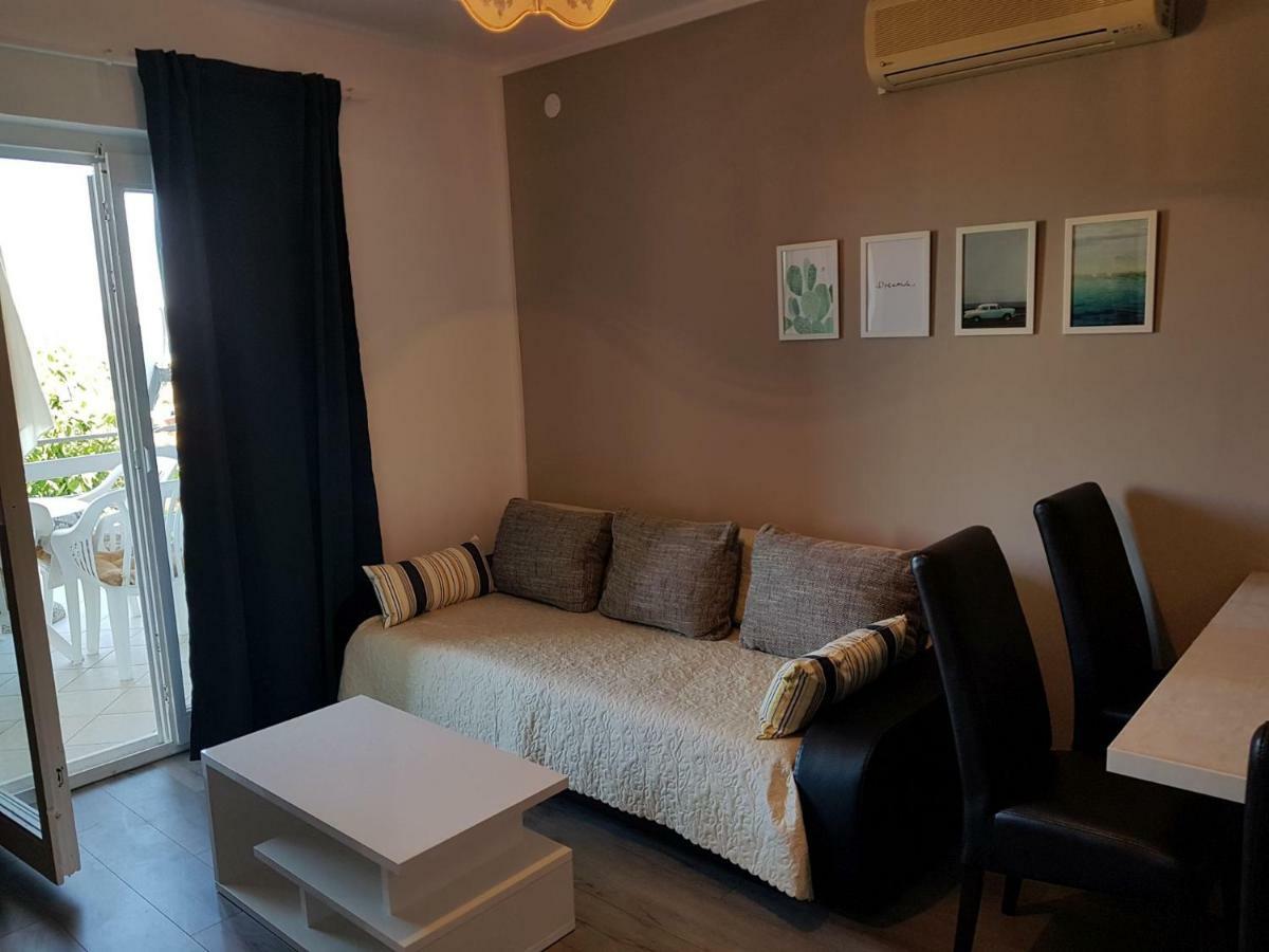 Apartments Andelic Sveti Filip i Jakov Extérieur photo